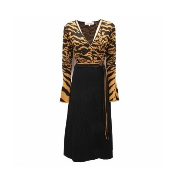 Diane Von Furstenberg Dresses & Skirts - Diane Von Furstenberg Tal Jacquard Midi Wrap Dress Black Animal Print